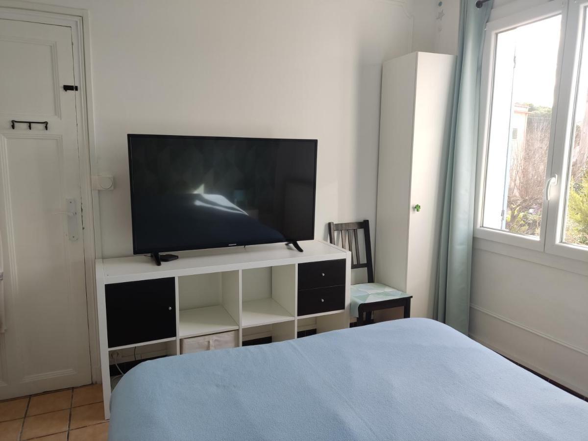 Chambre Dans Villa Proche Des Universites Aix-en-Provence Luaran gambar